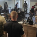 Прокуратура передала ЗСУ сотні одиниць техніки, вилученої у київських шахраїв