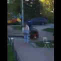 Жінка провалилася під землю в Києві: що сталося на Оболоні та чому це могло закінчитися трагедією