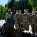 «Останню крапку ставить піхота»: у Києві з’явилася нова патріотична інсталяція