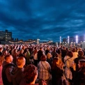 Заходи сонця над Дніпом та жива музика: серія концертів ACONCERT повертається на тераси Gulliver та River Mall