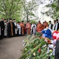 Біля «Дерева пам’яті» у Дарницькому районі вшанували 24 загиблих від російської ракети киян