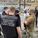 Серійне хабарництво в Нацгвардії: підполковнику вдруге оголосили підозру за вимагання 11 тис. доларів