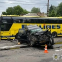 У Борисполі Jeep зіткнувся з рейсовим автобусом: є загиблий і травмовані