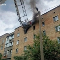 В Ірпені під час пожежі рятувальники зняли чоловіка з п’ятого поверху