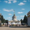 На ВДНГ у Києві стартує літній сезон 2026: інсталяції, концерти та нові простори