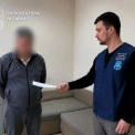 У Києві чоловік пропонував працевлаштування двірником за $4000 для бронювання