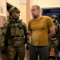 Продавав зброю через соцмережі та пошту: у Києві затримали торговця зброєю
