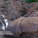 У Дарницькому районі Києва під вікнами будинку виявили бойову частину ракети після атаки РФ