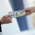 Курс валют у київських обмінниках 29 червня: де найвигідніше купити та продати долар і євро