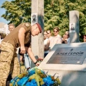 Родини загиблих захисників вимагають демонтувати Алею Героїв у Деснянському районі
