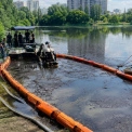 Площа забруднення — понад 20 тисяч кв. м: у Києві триває очищення озера Кирилівського