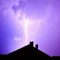 На Київщині під час пожежі загинуло літнє подружжя: попередньо причиною стала блискавка