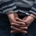 У Києві пенсіонер довірив сумку незнайомцю та залишився без телефону і грошей