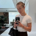 Еліна Світоліна показала, де відпочиває у Києві: спортсменка прогулялася Трухановим островом