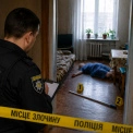 У Дніпровському районі Києва чоловік до смерті побив знайому держаком від швабри