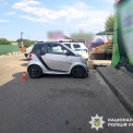 На Київщині п'яна водійка Smart збила пенсіонерку та врізалася у супермаркет