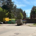 У Пущі-Водиці незаконно збудували шиномонтаж на комунальній землі: справа в суді