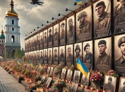 На Софіївській площі відкрили виставку "Воїни світла": історії азовців
