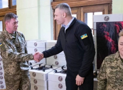 У День українського добровольця Київ передав 800 FPV-дронів для 72-ї бригади