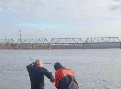 Трагедія на Північному мосту: чоловік загинув після стрибка у воду