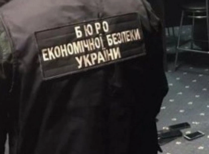 БЕБ припинило діяльність незаконної АЗС у Борисполі: вилучено понад 10 тис. літрів підробленого пального