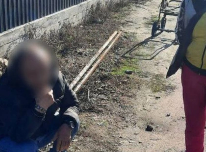 Крадіжка на очах у правоохоронців: під Києвом затримали двох підозрілих громадян