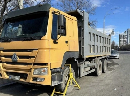 У Києві штрафують перевантажені вантажівки: понад 260 тис. грн