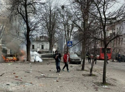 Ракетний удар по центру Сум: балістика влучила в тролейбус