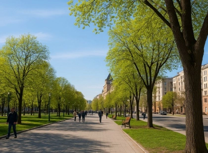 Погода у Києві 14 квітня: теплі дні та потепління після холоду