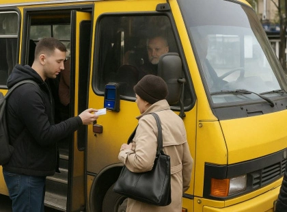 Київ підтримав безготівкову оплату проїзду в маршрутках: що це означає для пасажирів?