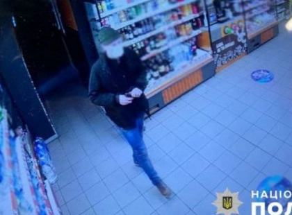 Збройний напад на магазин у Києві: іноземець отримав 8 років ув’язнення