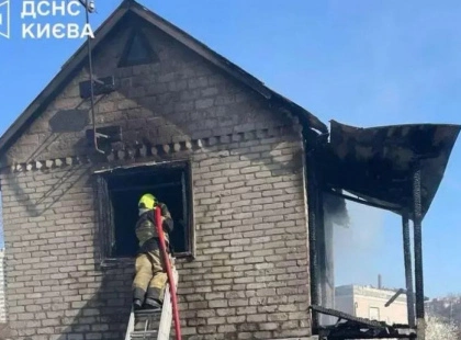 Троє постраждалих під час пожежі в Києві: що сталося на вулиці Чавдар