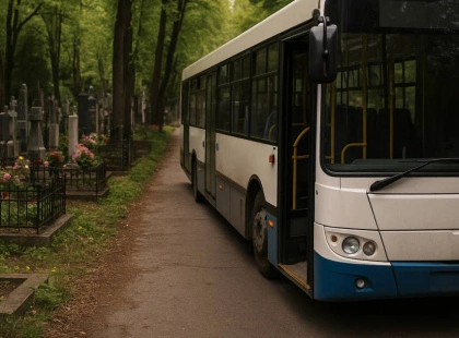 Київ запускає спецтранспорт до кладовищ — коли і як їхати