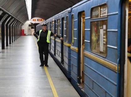 Нічний обстріл Києва: понад 16 000 людей сховалися в метро