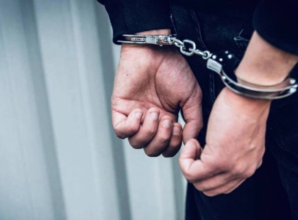 Шок у київському ліфті: пенсіонера пограбували просто на очах