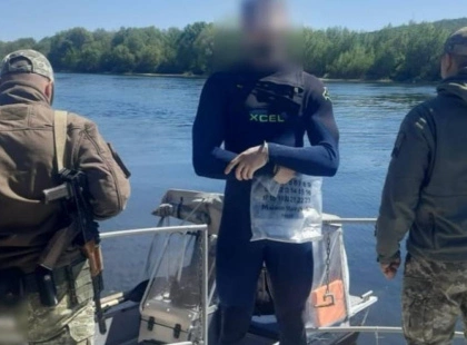 Ухилянт у гідрокостюмі хотів уплав утекти з України через Дністер