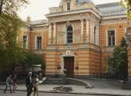 Київ оцифрував архівну документацію історичної будівлі Спілки письменників після атаки дронів