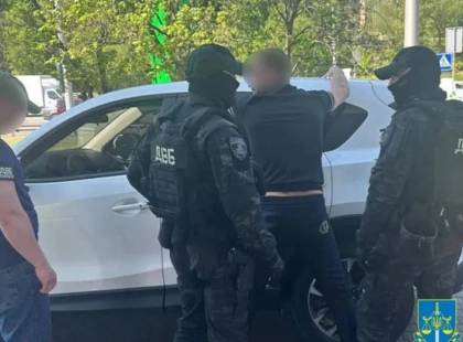 Шахрай у Києві продавав фейкові посвідчення ГУР за 5000$: деталі справи