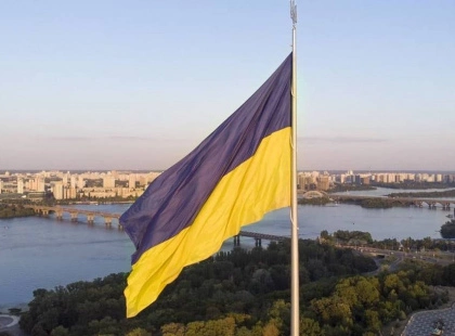 У Києві приспустять головний прапор України