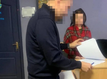 Посадовець із “відкатом”: у Києві судитимуть чиновника РДА за махінації з ремонтом вентиляції школи
