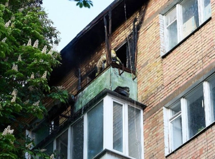 Пожежа у Шевченківському районі Києва: вигоріла квартира на останньому поверсі
