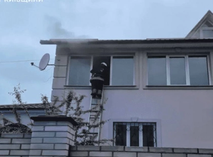 Нічна пожежа на Обухівщині: у Василькові загинув власник приватного будинку