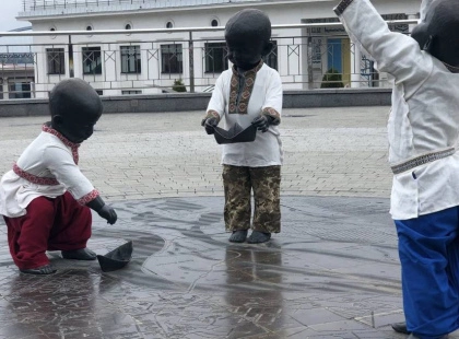 Малюки-засновники Києва у вишиванках зворушили всю столицю