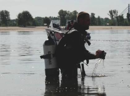 Водолази очищають київські пляжі: як забезпечують безпеку відпочинку