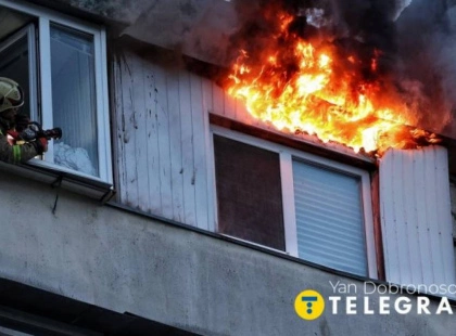 "Палав балкон, вибиті вікна": як виглядає зруйнований обстрілом будинок у Києві