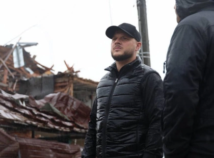 Керівник Київщини відвідав пошкоджений Макарів - 39 будинків зруйновано, діти в лікарнях