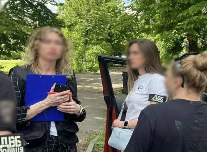 У Києві затримали шахрайку, яка обіцяла послуги з ухилення від мобілізації за 4000 доларів