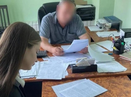 Переплата на мільйон: у Києві посадовця ШЕУ підозрюють у недбалості при закупівлі солі