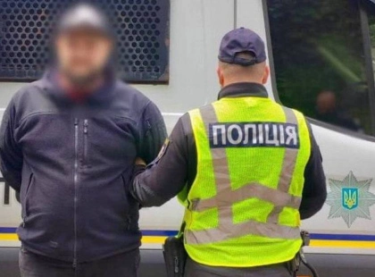 Драматична історія кохання, що закінчилася в суді: чоловік викрав 300 тис. грн і втік до Одеси