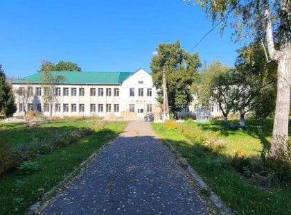 Освіта на Київщині під загрозою? Реконструкцію шкіл відкладено до перемоги